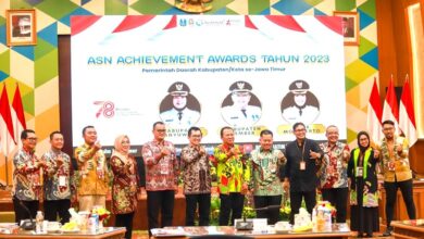 Peduli Pengembangan Kompetensi ASN, Bupati Jember Raih Lencana Jer Basuki Mawa Beya