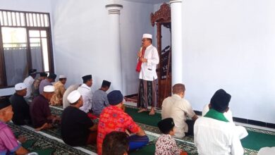 Melalui Safari Salat Jumat, Camat Arjasa Jember Gugah Kesadaran Warga Jaga Pola Hidup Sehat
