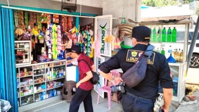 Kolaborasi Satpol PP Jember dengan Kantor Bea Cukai Sita 4.000 Bungkus Rokok Ilegal