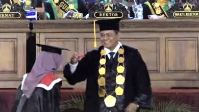 Wisudawan Terbanyak dan Waktu Terlama, Momentum Terakhir Prof Babun Suharto Pimpin UIN KHAS Jember