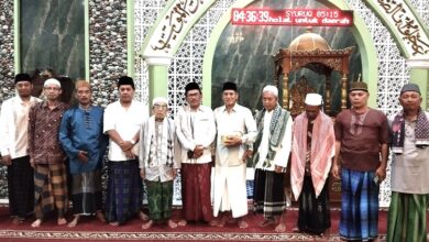 Gelar Salat Subuh Berjamaah, Camat Arjasa: Pemilu Jangan Sampai Menjadi Pemicu Konflik