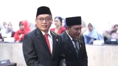 H Ahmad Halim dan Fuad Ahsan Pimpinan Sementara DPRD Jember