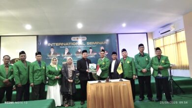 Dari Jember, Dua Guru Besar Malaysia Serukan Negara-Negara Islam Bersatu Bela Palestina