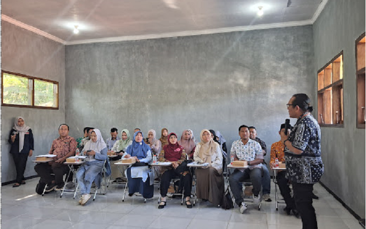 Perkuat Perlindungan Anak, Dosen Universitas Jember Latih Guru SD dan Kembangkan Pojok Lapor di Empat Sekolah